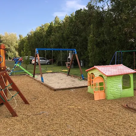 Fs Apartman שיופוק