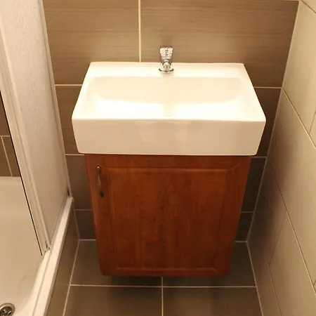 Fs Apartman בית הארחה