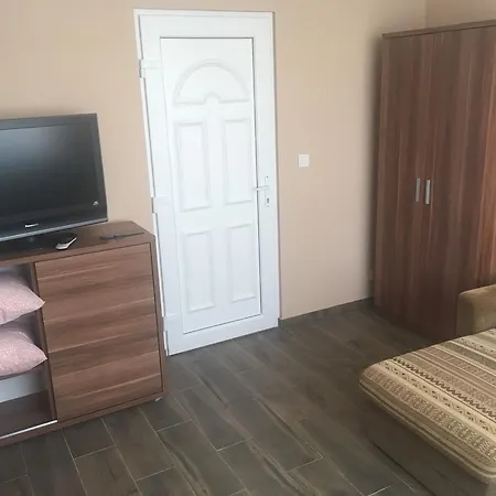 Fs Apartman * שיופוק