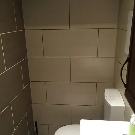 Fs Apartman בית הארחה *